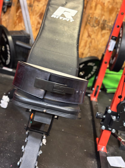 Weight lifting belt